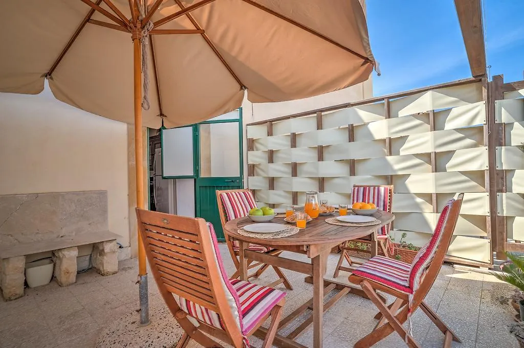 Appartamenti Pomelia Punta Secca Apartment